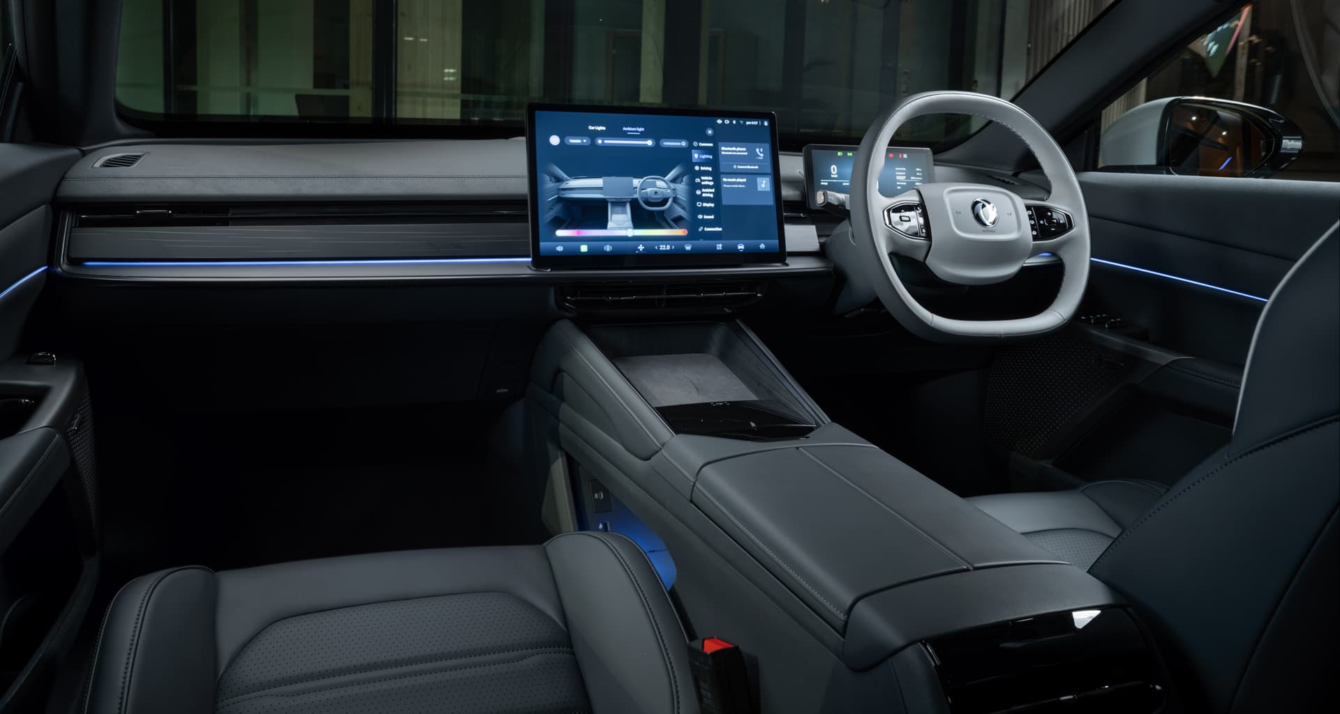Dongfeng 007 Grey & Black interior