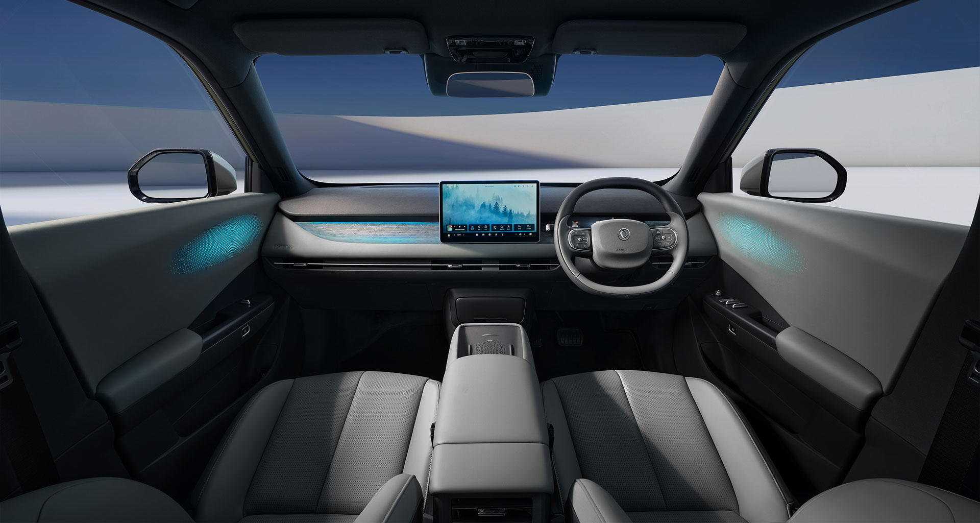 Dongfeng 06 Grey & Black interior