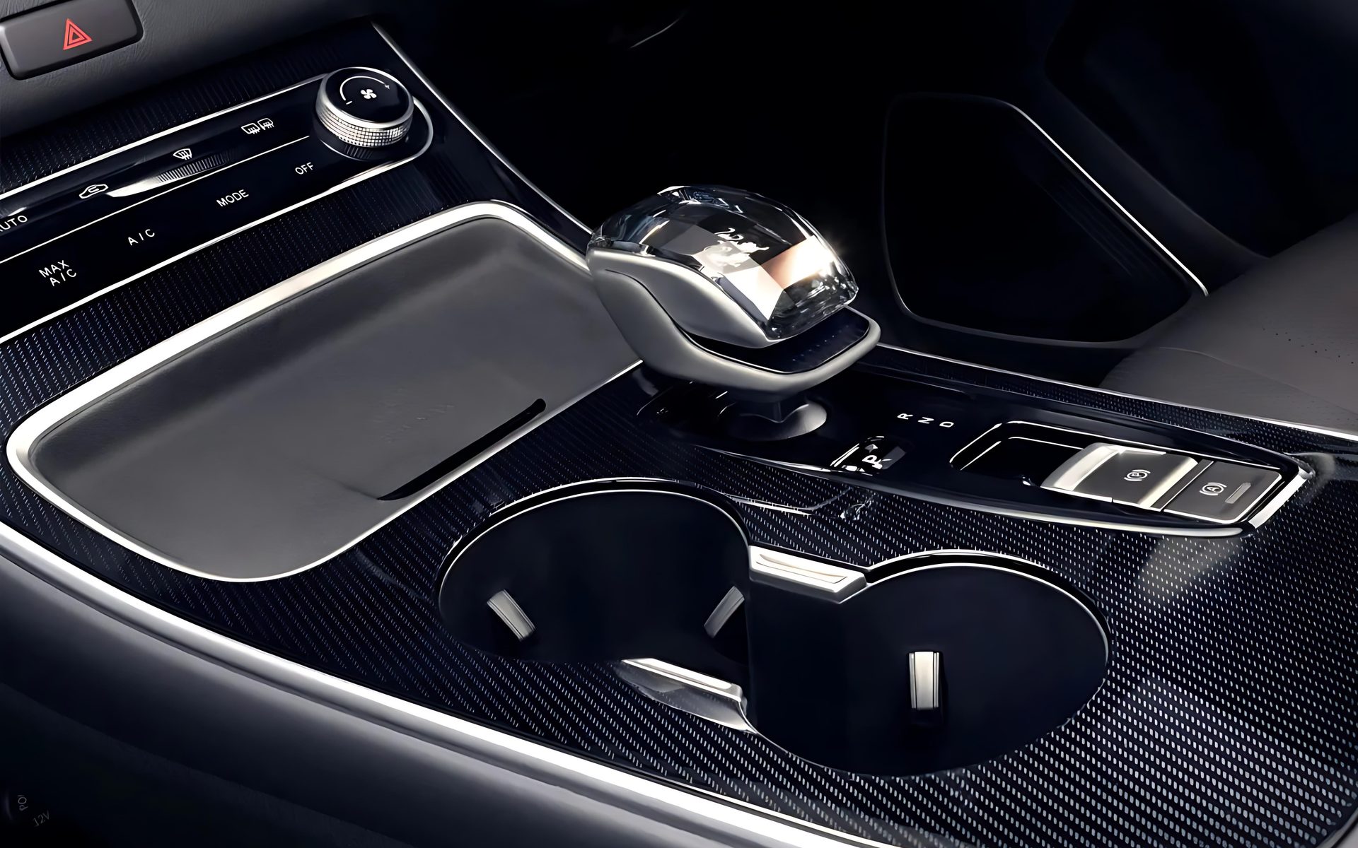 Dongfeng Friday centre console and crystal gear selector